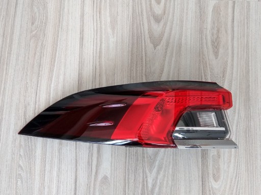 Zdjęcie oferty: LAMPA LEWY TYŁ TOYOTA COROLLA E21 SEDAN 19-