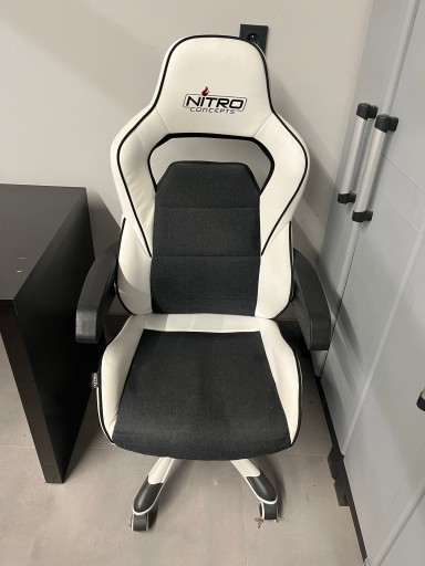 Zdjęcie oferty: Fotel gamingowy Nitro Concepts E220 Evo