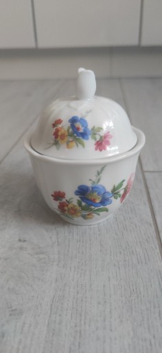 Zdjęcie oferty: Cukiernica/bomboniera z porcelany