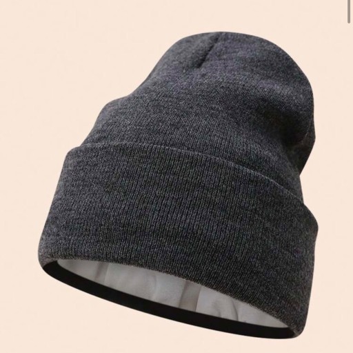 Zdjęcie oferty: Czapka z satynową podszewką 