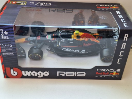 Zdjęcie oferty: Oracle Red Bull Racing RB19 Bburago 1/43