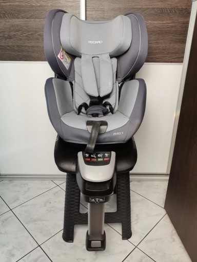 Zdjęcie oferty: Fotelik samoch.Recaro Zero 1 -RWF, obrotowy 9-18 kg