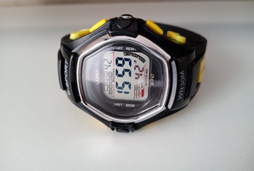 Zdjęcie oferty: Zegarek elektroniczny firmy Lasika