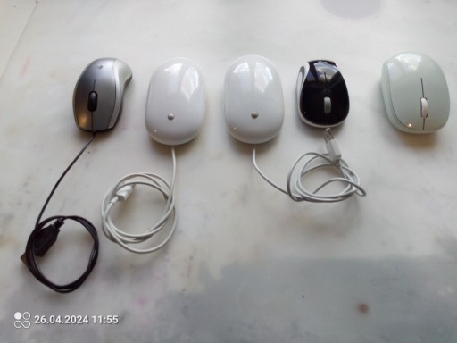 Zdjęcie oferty: Zestaw 5 sprawnych myszy komputerowych z bateriami