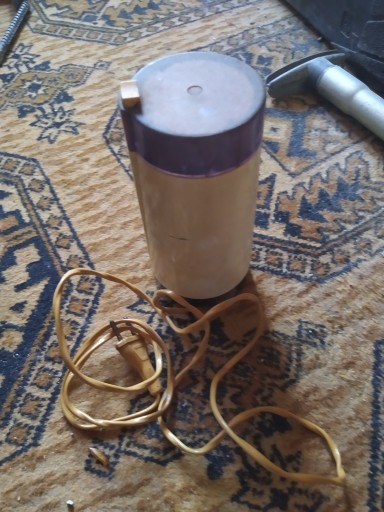 Zdjęcie oferty: Młynek do kawy elektryczny PRL Ekmy 50 Model 2 ZSRR 1990