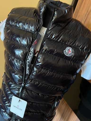 Zdjęcie oferty: Kamizelka (Bezrękawnik) męskie Moncler