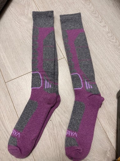 Zdjęcie oferty: 2 pary skarpet narciarskich, wełna merino, rozmiar 39-43