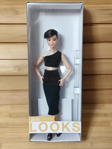 Zdjęcie oferty: Lalka Barbie Looks nr 3 Kit