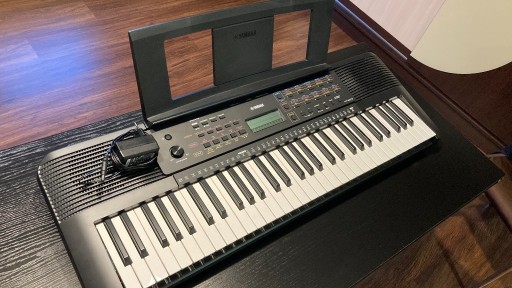 Zdjęcie oferty: Syntezator Keyboard Yamaha PSR-E273