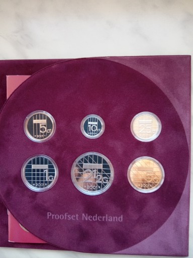 Zdjęcie oferty: Zestaw monet 2001 r. Holandia.