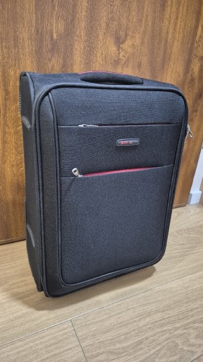 Zdjęcie oferty: Walizka kabinówka Puccini