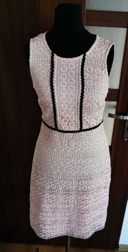 Zdjęcie oferty: F&F śliczna koktajlowa sukienka koronka wstawki 36