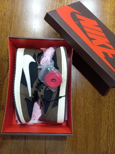 Zdjęcie oferty: Buty Nike Jordan 1 Travis Scott mocha low 