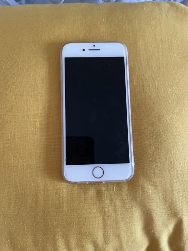 Zdjęcie oferty: Smartfon Apple Iphone 8 2GB/64GB złoyy