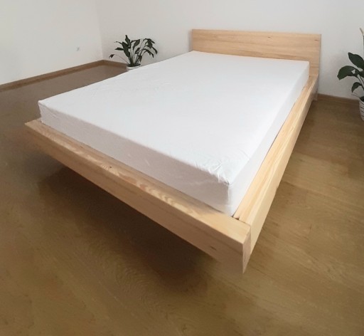 Zdjęcie oferty: Łóżko drewniane 160x200