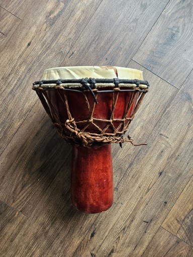 Zdjęcie oferty: Beben djembe drewniany , skora