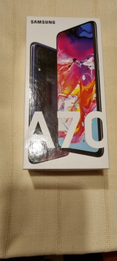 Zdjęcie oferty: Samsung Galaxy A70 6 GB / 128 GB Czarny