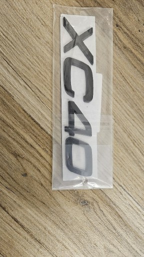 Zdjęcie oferty: Emblemat Volvo XC40, znaczek na klapę Volvo XC40