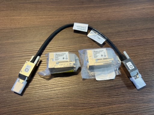 Zdjęcie oferty: Zestaw 2x moduły stack + kabel stack do Cisco Catalyst C9200