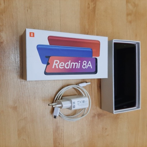 Zdjęcie oferty: Smartfon Xiaomi Redmi 8A 2GB/32GB 4G czerwony