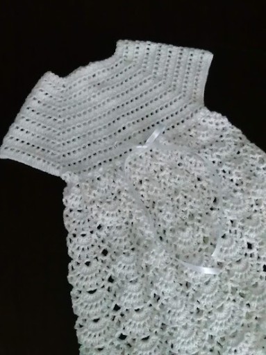 Zdjęcie oferty: Biała sukienka robiona na szydełku