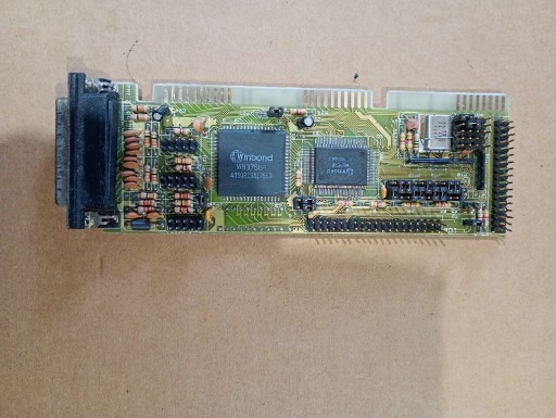 Zdjęcie oferty: Kontroler napędów winbond isa 16 bit