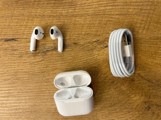 Zdjęcie oferty: Słuchawki bezprzewodowe douszne- białe
