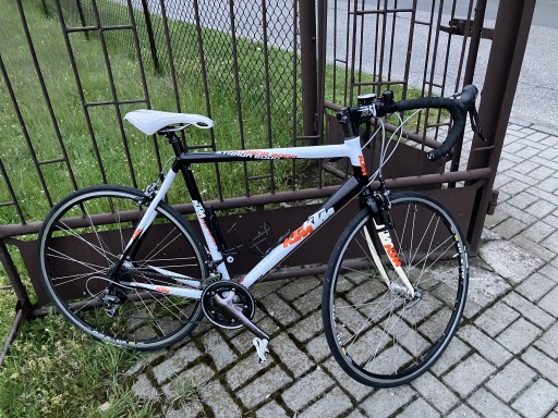 Zdjęcie oferty: Rower szosowy KTM Strada 2000