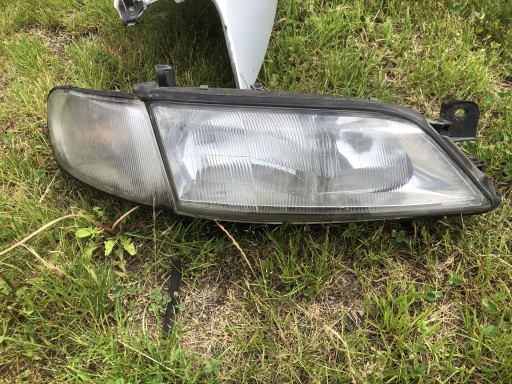 Zdjęcie oferty: Lampy przód vectra B 99r