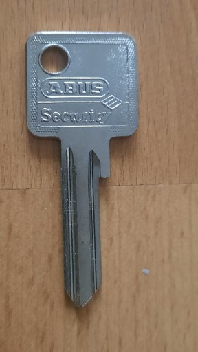 Zdjęcie oferty: Surowe klucze do drzwi 50szt