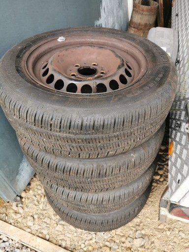 Zdjęcie oferty: Koła felgi stalowe opony Dunlop 195x65xR15