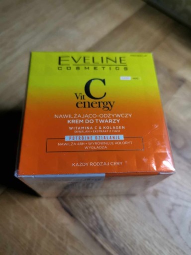 Zdjęcie oferty: Krem do twarzy Eveline Cosmetics Vit. C 50 ml