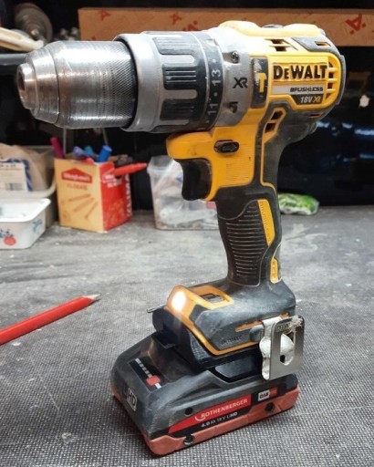 Zdjęcie oferty: Adapter DeWalt XR18 na baterie Metabo CAS