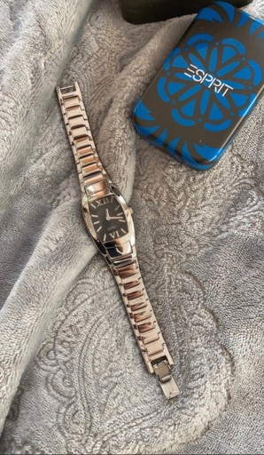 Zdjęcie oferty: Esprit zegarek damski na bransolecie stan bdb