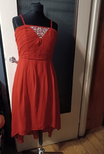 Zdjęcie oferty: Sukienka czerwona nowa EU42 karnawał studniówka