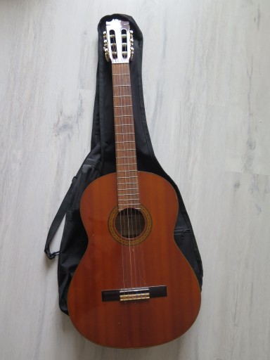 Zdjęcie oferty: Gitara klasyczna Yamaha G - 230