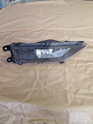 Zdjęcie oferty: Halogen prawy VW  5NA 941 700B 