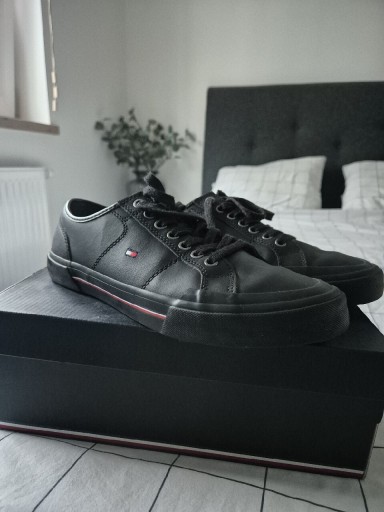 Zdjęcie oferty: Tenisówki Tommy Hilfiger rozm.41