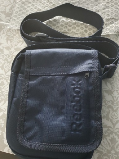 Zdjęcie oferty: Saszetka na ramie Reebok 