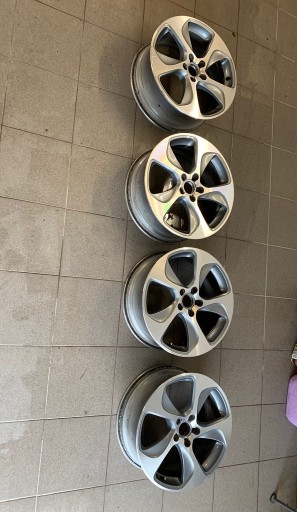 Zdjęcie oferty: Felgi aluminiowe 18" 5x112 ET51 Audi A3 8V 8P TT