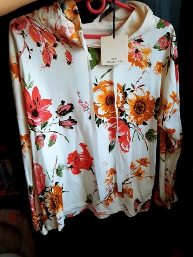 Zdjęcie oferty: Bluza kwiaty neon New Collection  cienka S M NOWA
