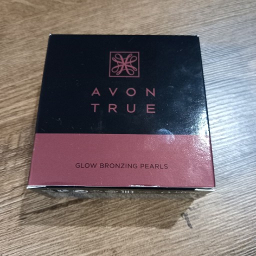 Zdjęcie oferty: Avon True perełki brązujące Deep Bronze