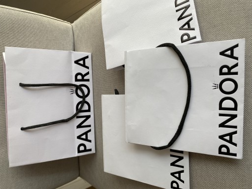 Zdjęcie oferty: PANDORA torebka prezentowa 4 szt = 3 małe 1 większ