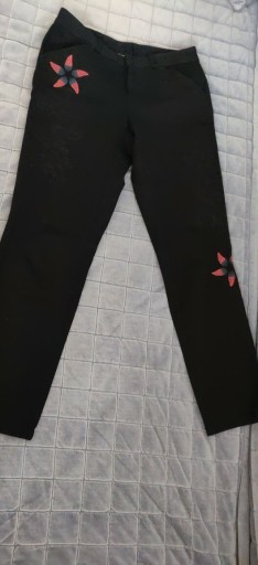 Zdjęcie oferty: Spodnie z haftem desigual