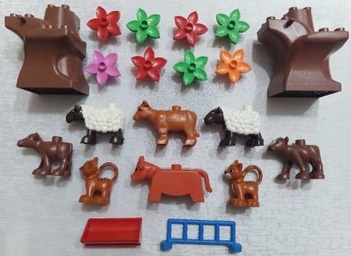 Zdjęcie oferty: LEGO Duplo - zwierzątka domowe , drzewka i dodatki - używane