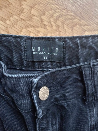 Zdjęcie oferty: Mohito jeansy typu Mom fit roz 34