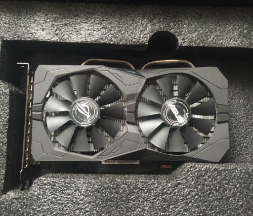 Zdjęcie oferty: Karta graficzna Rx 560 ASUS 