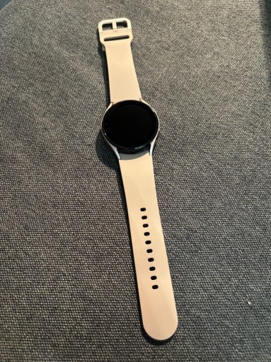 Zdjęcie oferty: Samsung Galaxy Watch 4