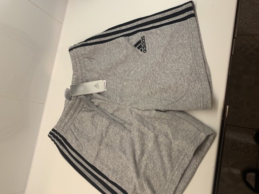 Zdjęcie oferty: Spodenki Adidas orginals m/l