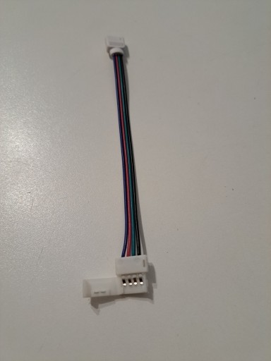 Zdjęcie oferty: Złączka RGB do kontrolera z kablem 